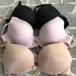 Good condition set of three Victoria bras